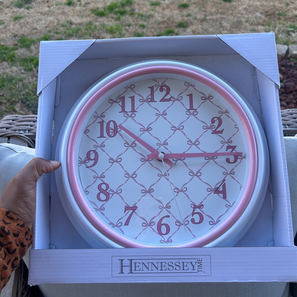 Hennessey Time pink bow small Wall Clock